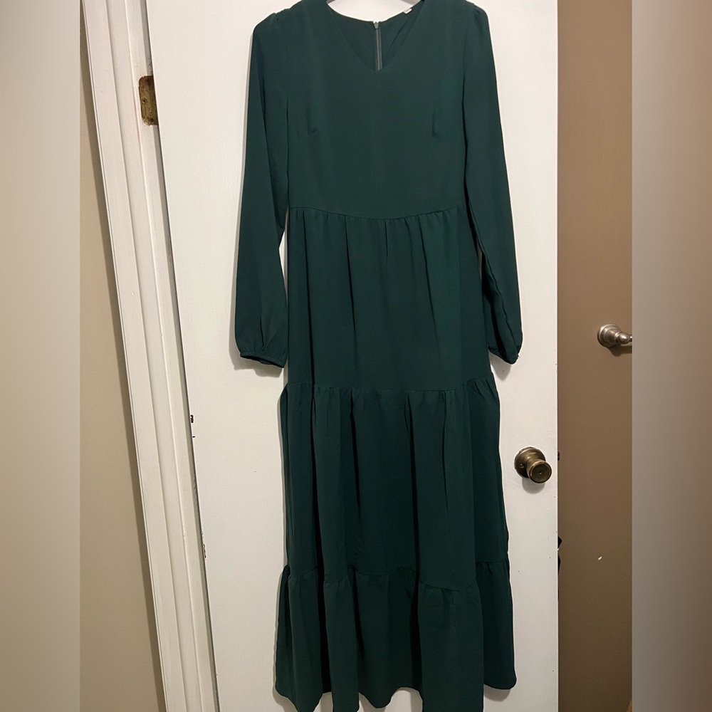 Emerald maxi dress, Unknown brand, size S.